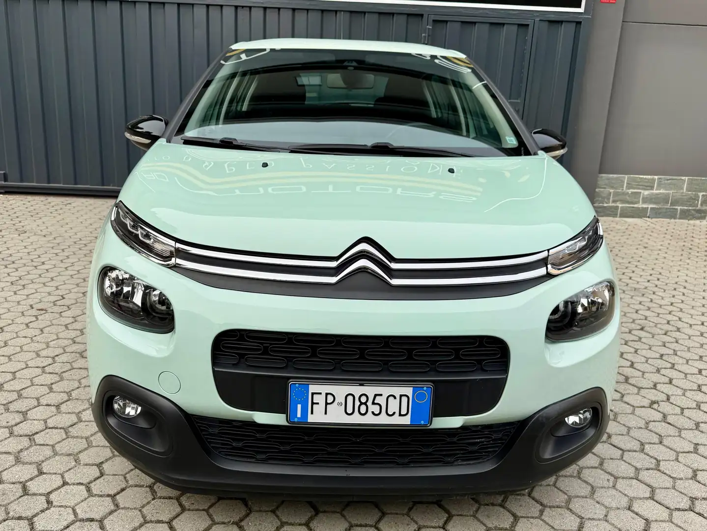 Citroen C3 Citroen C3 1.2 Benzina puretech Shine 82cv Neopate Groen - 1