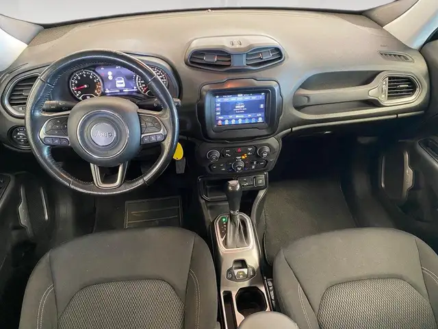 Jeep Renegade view 6