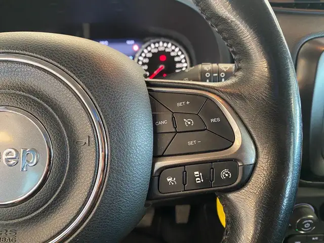 Jeep Renegade view 14