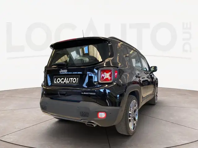Jeep Renegade view 4