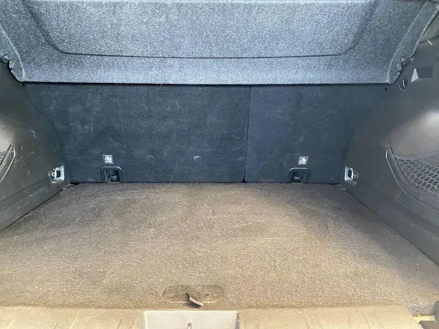 Jeep Renegade view 9