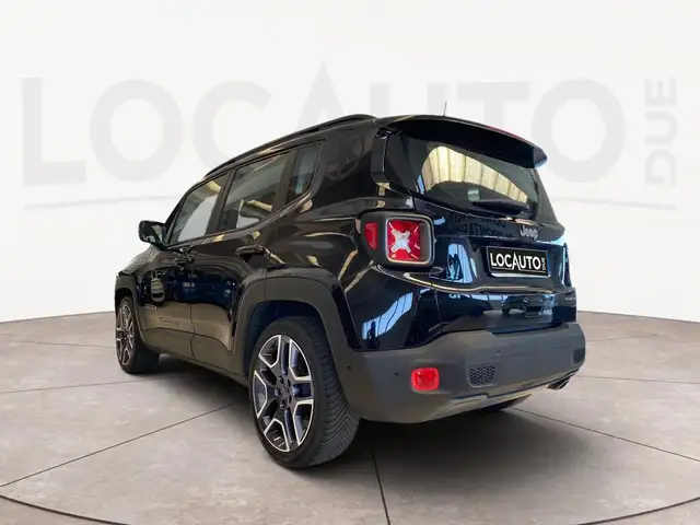 Jeep Renegade view 5