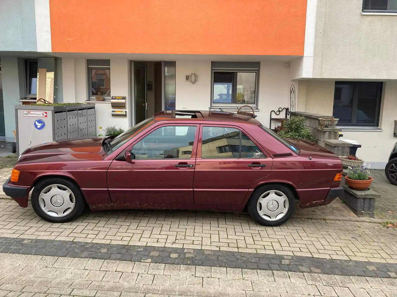 Mercedes-Benz 190 E 1.8 Avantgarde rosso, foto 8