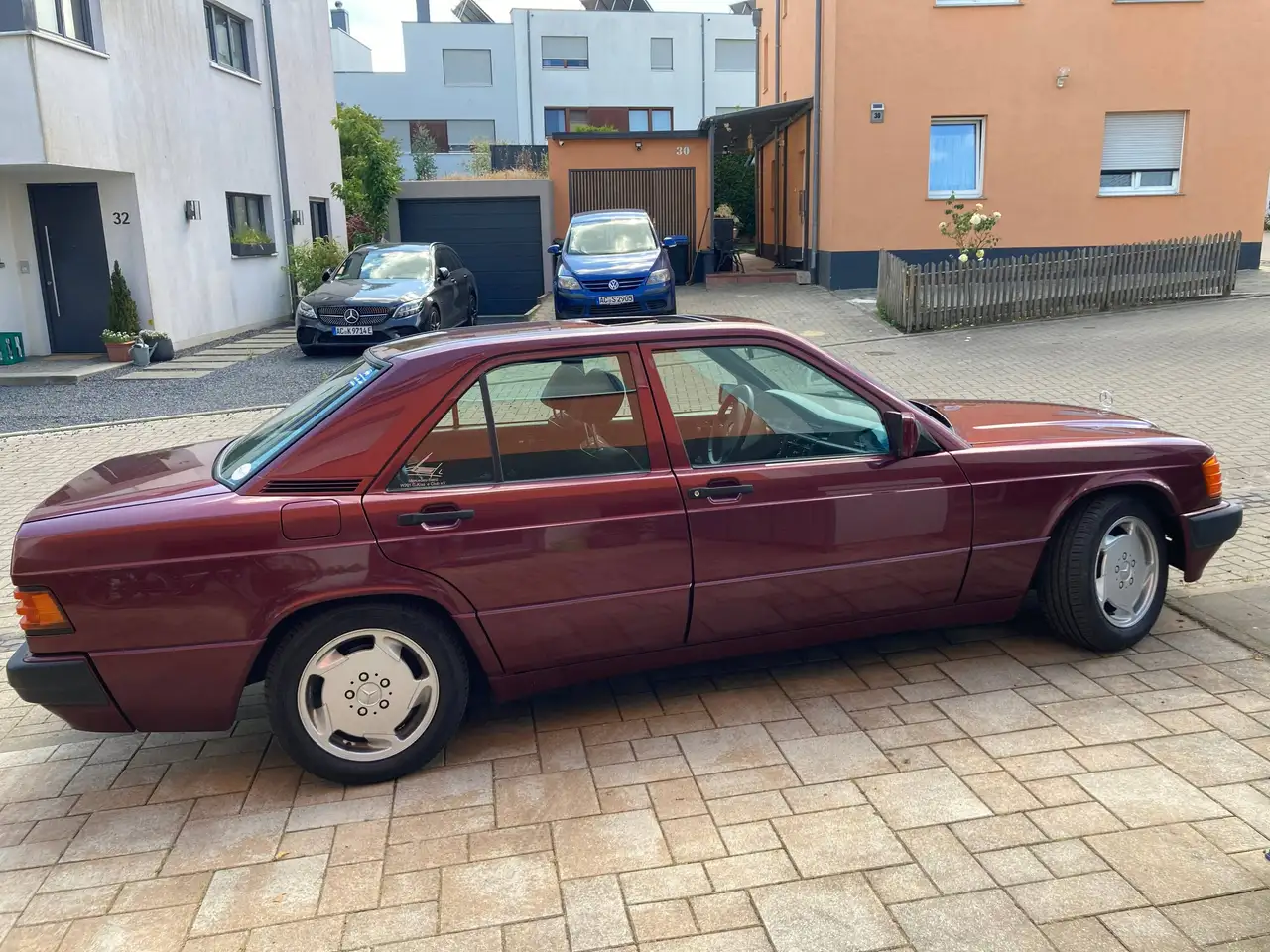 Mercedes-Benz 190 E 1.8 Avantgarde rosso, foto 3