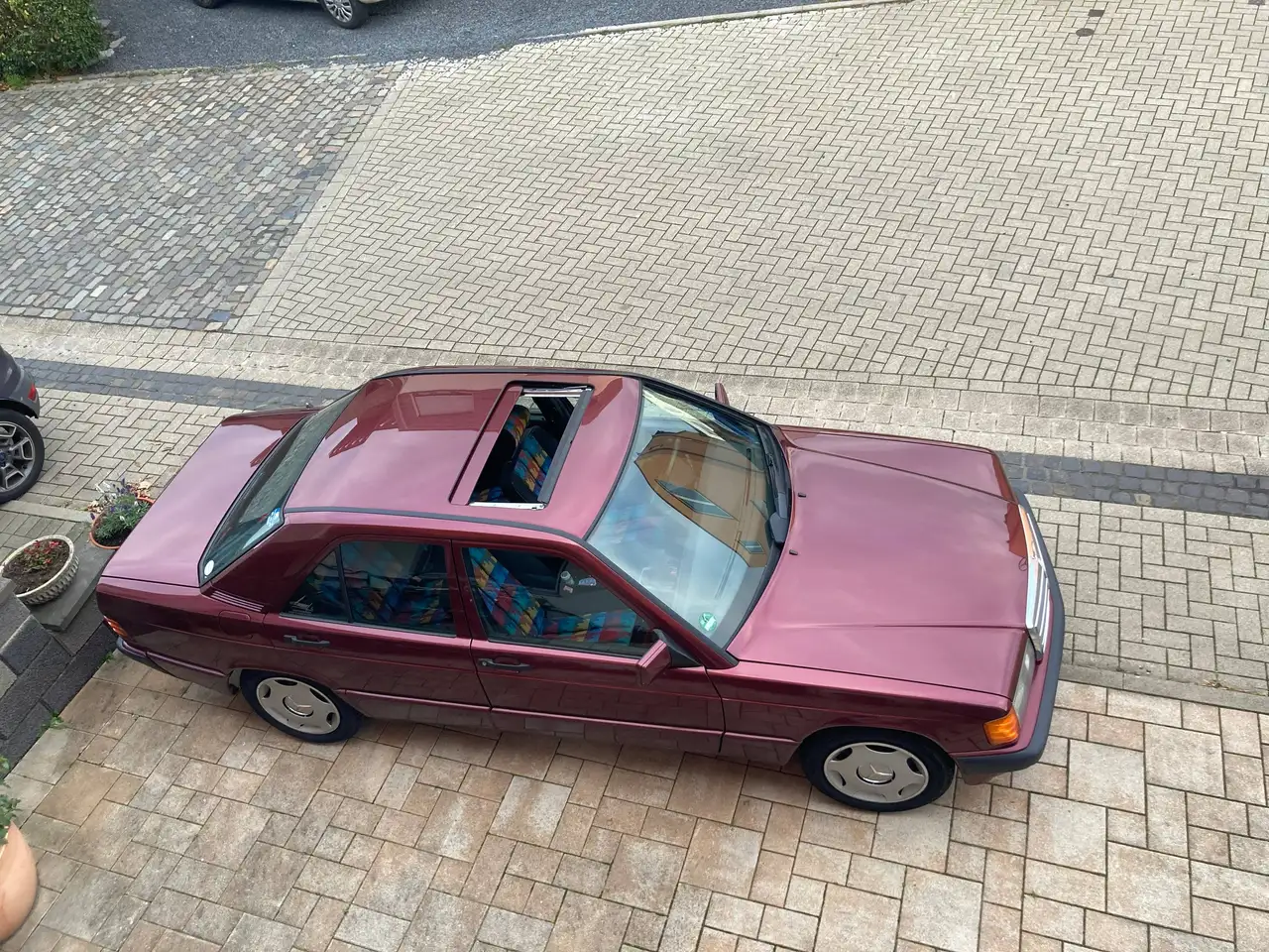 Mercedes-Benz 190 E 1.8 Avantgarde rosso, foto 6