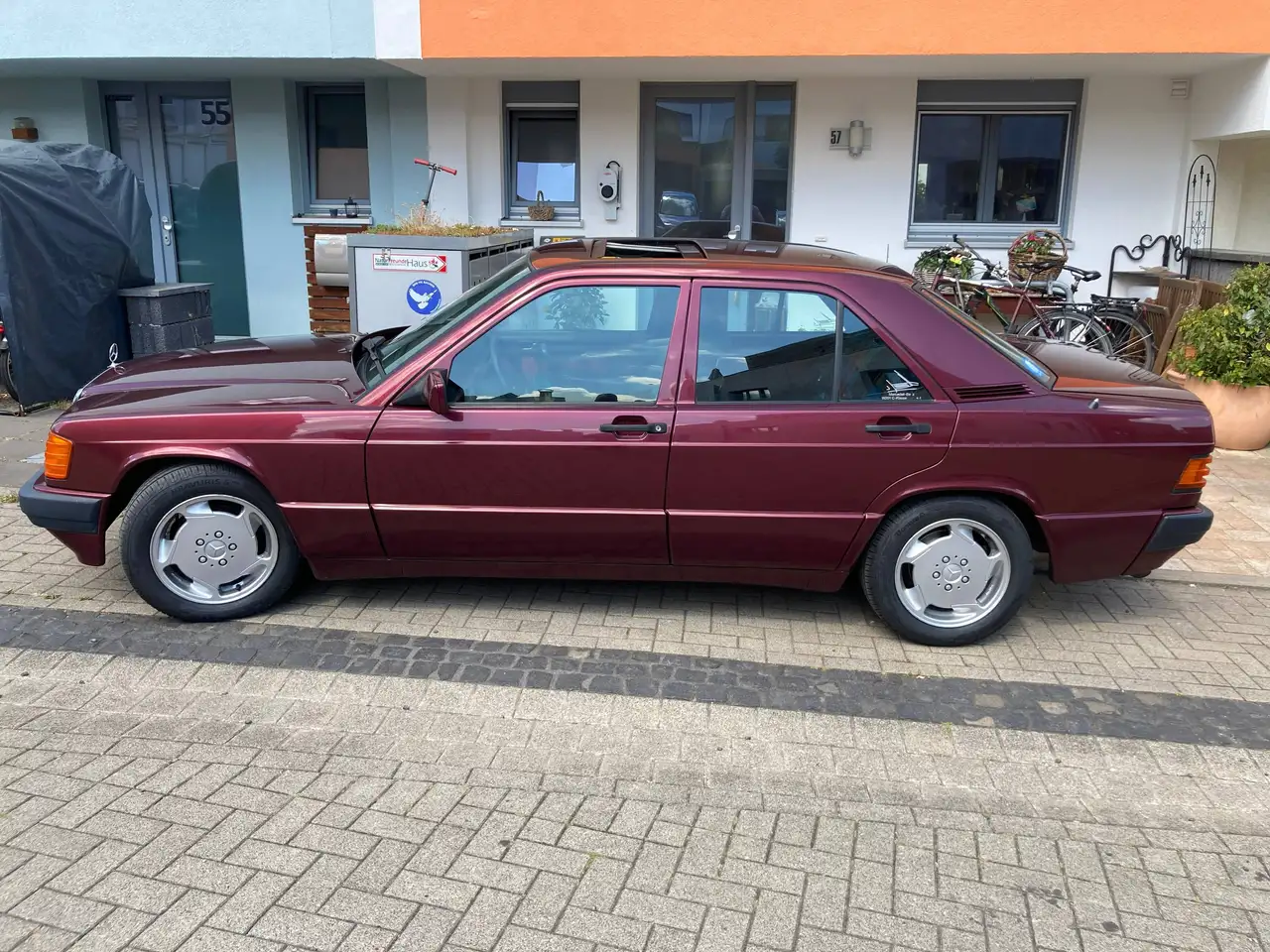 Mercedes-Benz 190 E 1.8 Avantgarde rosso, foto 9