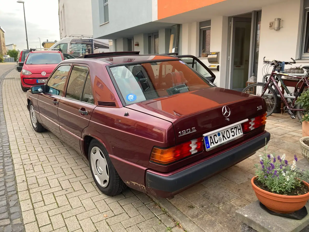Mercedes-Benz 190 E 1.8 Avantgarde rosso, foto 5