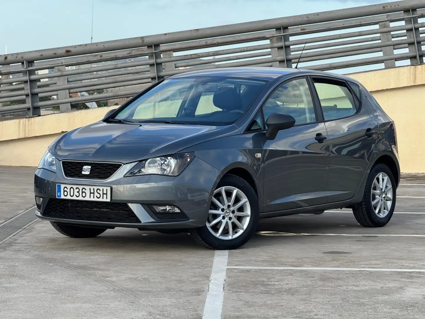 SEAT Ibiza 1.2 Tsi Reference 85 Gris - 1