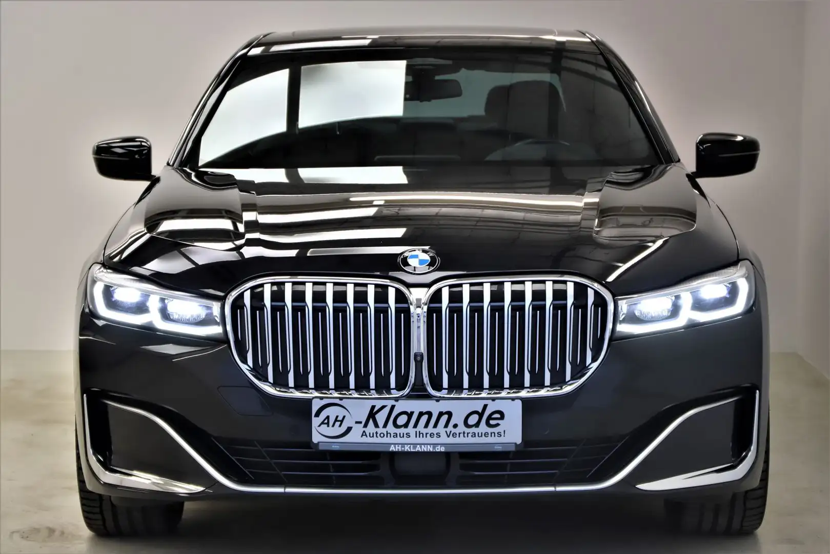 BMW 730 d 265PS Softclose Laser H&K ACC HUD Pano Fekete - 2