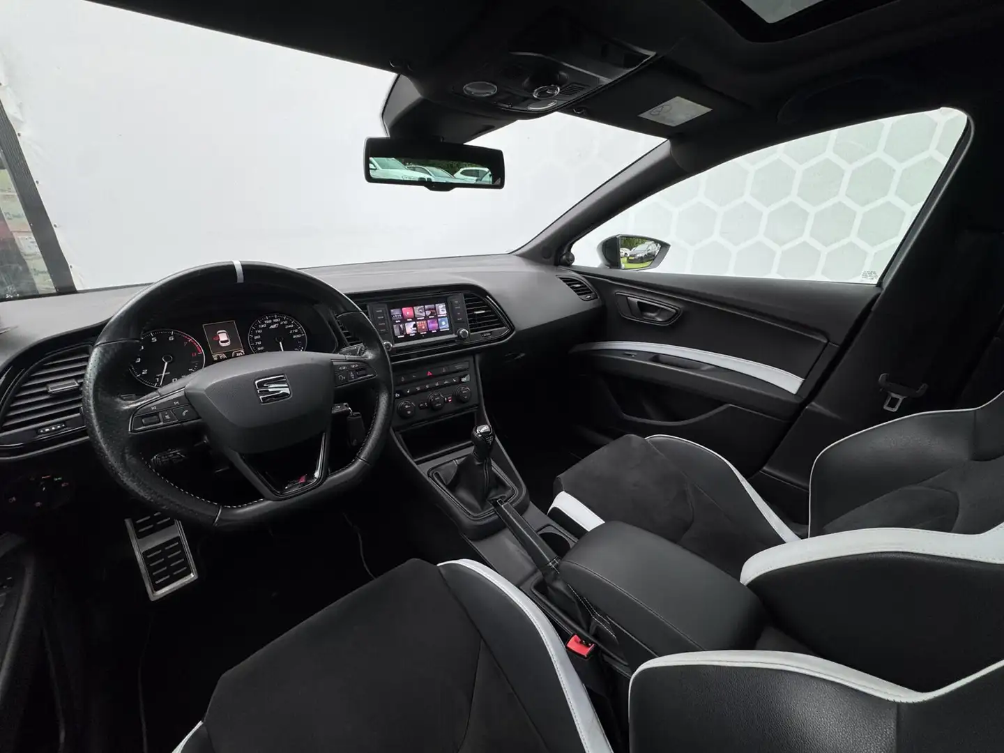 SEAT Leon 2.0 TSI Cupra 280 Carplay Panoramadak 380PK chip Grijs - 2