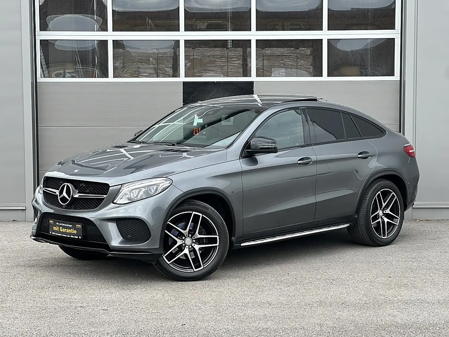Mercedes-Benz GLE 350 d AMG-Line 4Matic Silber - 1