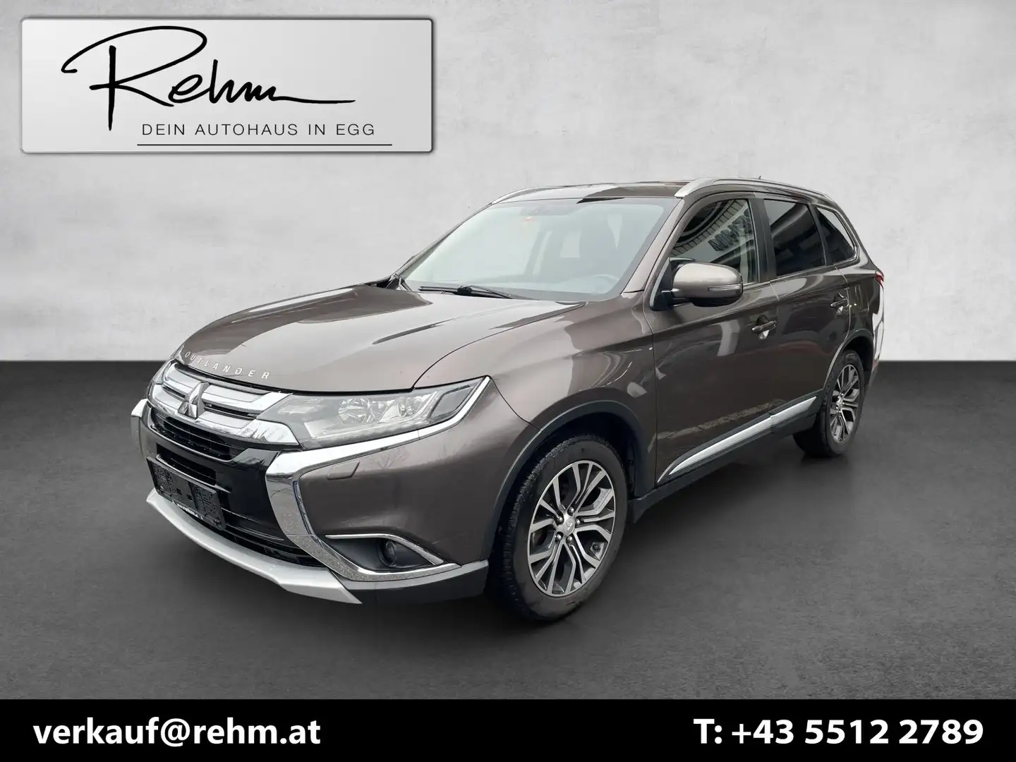 Mitsubishi Outlander Outlander 2,2 DI-D Intense+ Aut. 4WD 7-Sitzer AHK Braun - 1