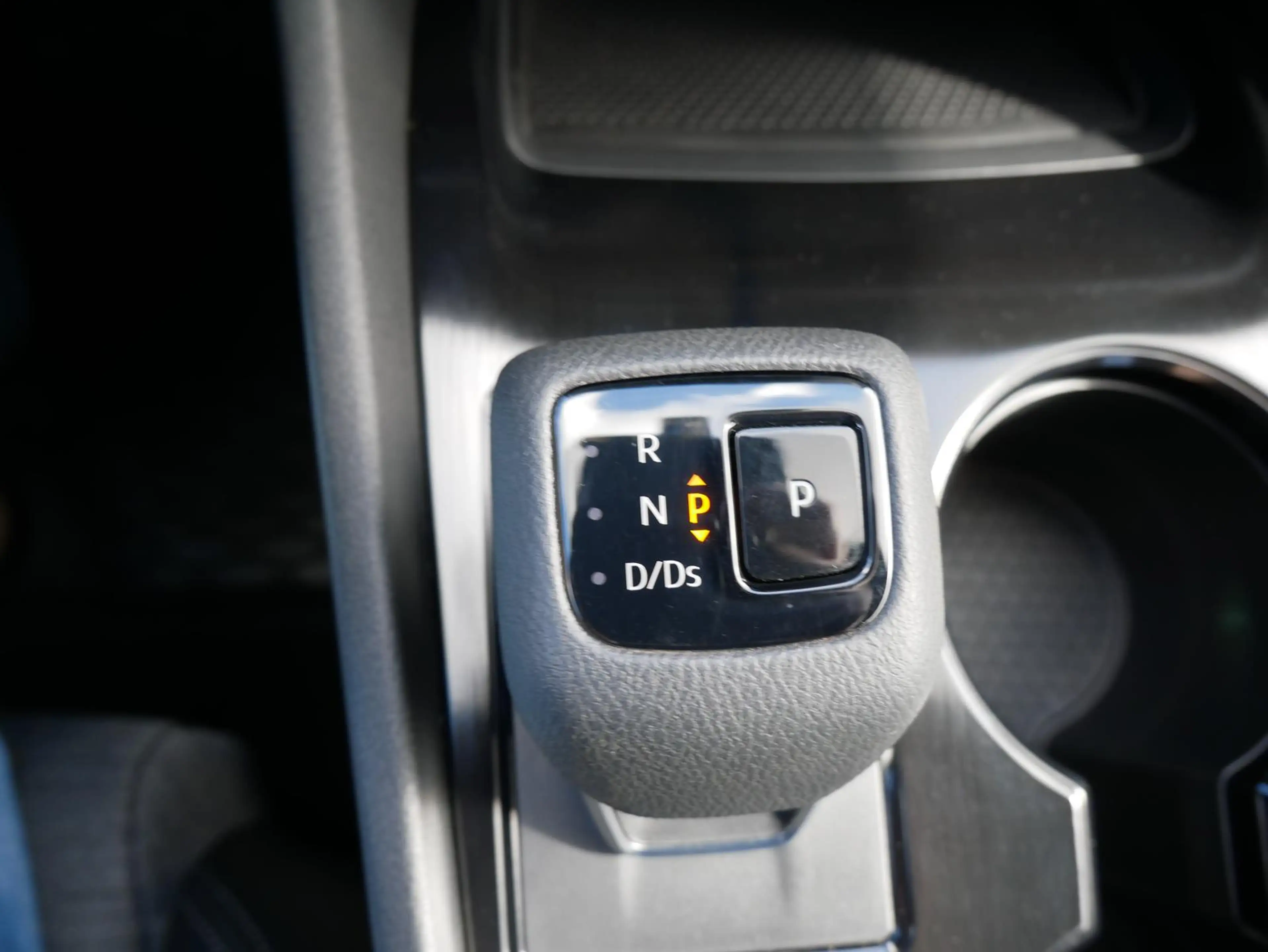 Nissan X-Trail 1,3 DIG-T Acenta Automatik ALU Metallic — photo 4