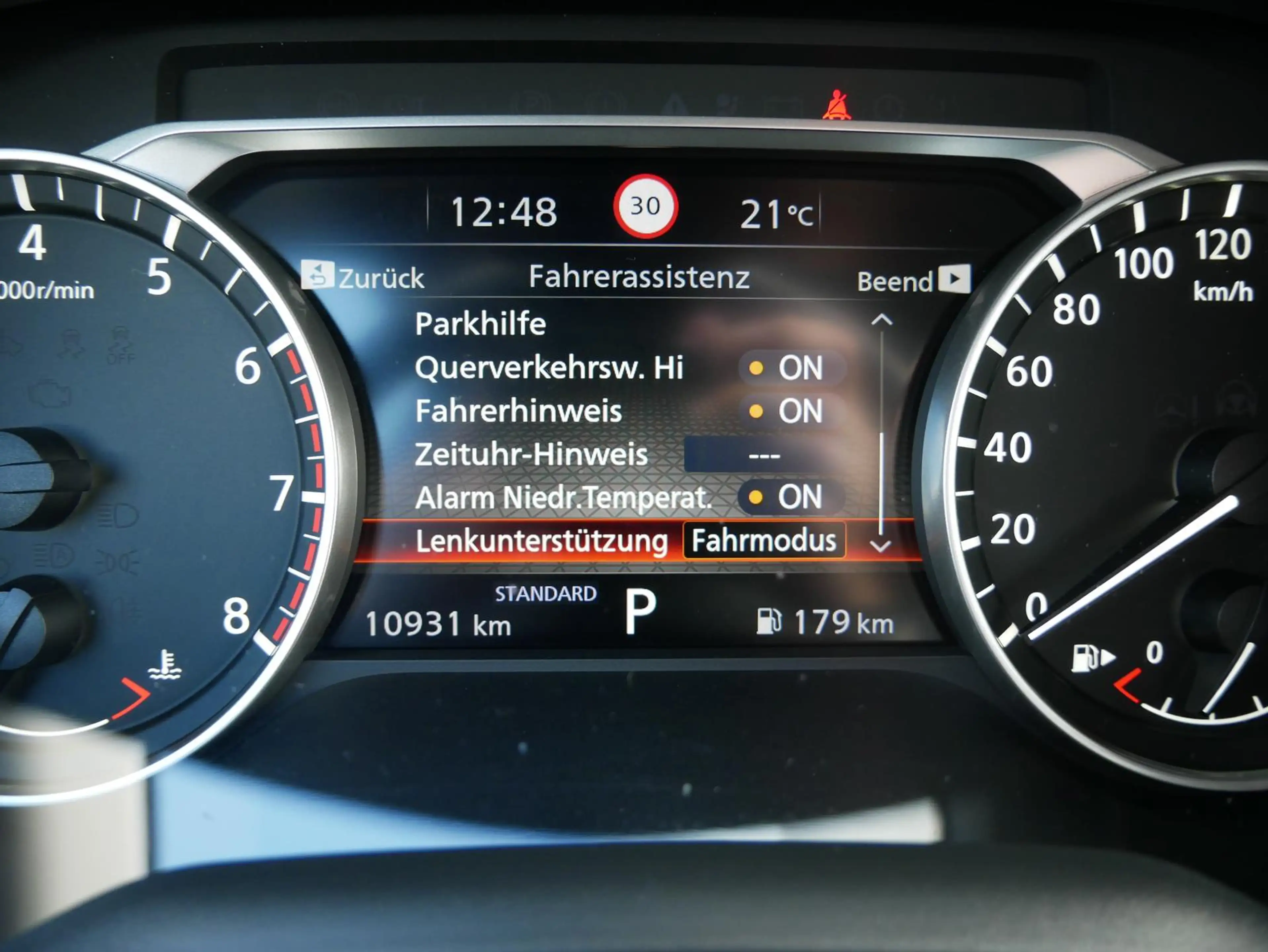 Nissan X-Trail 1,3 DIG-T Acenta Automatik ALU Metallic — photo 9