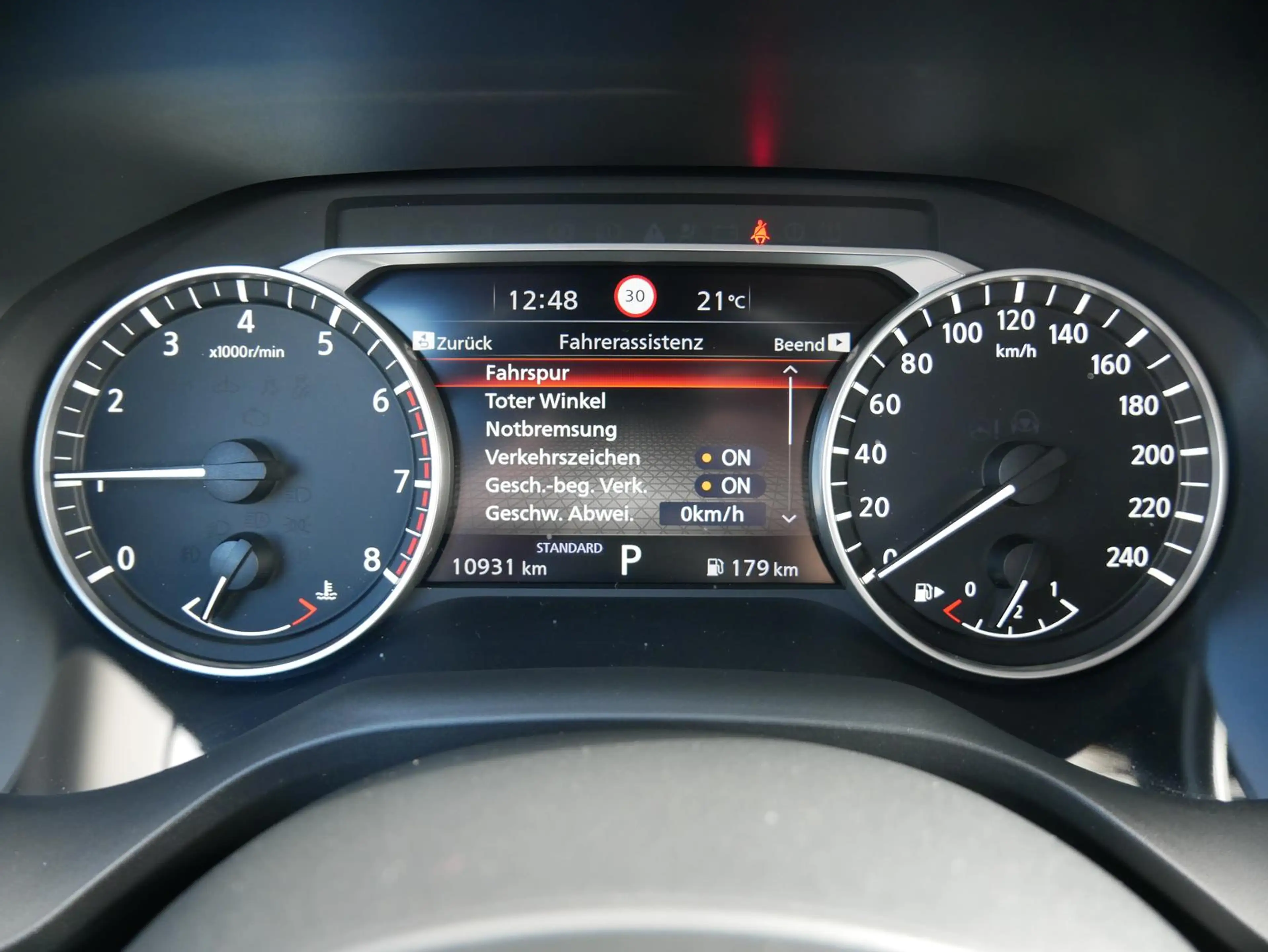 Nissan X-Trail 1,3 DIG-T Acenta Automatik ALU Metallic — photo 10