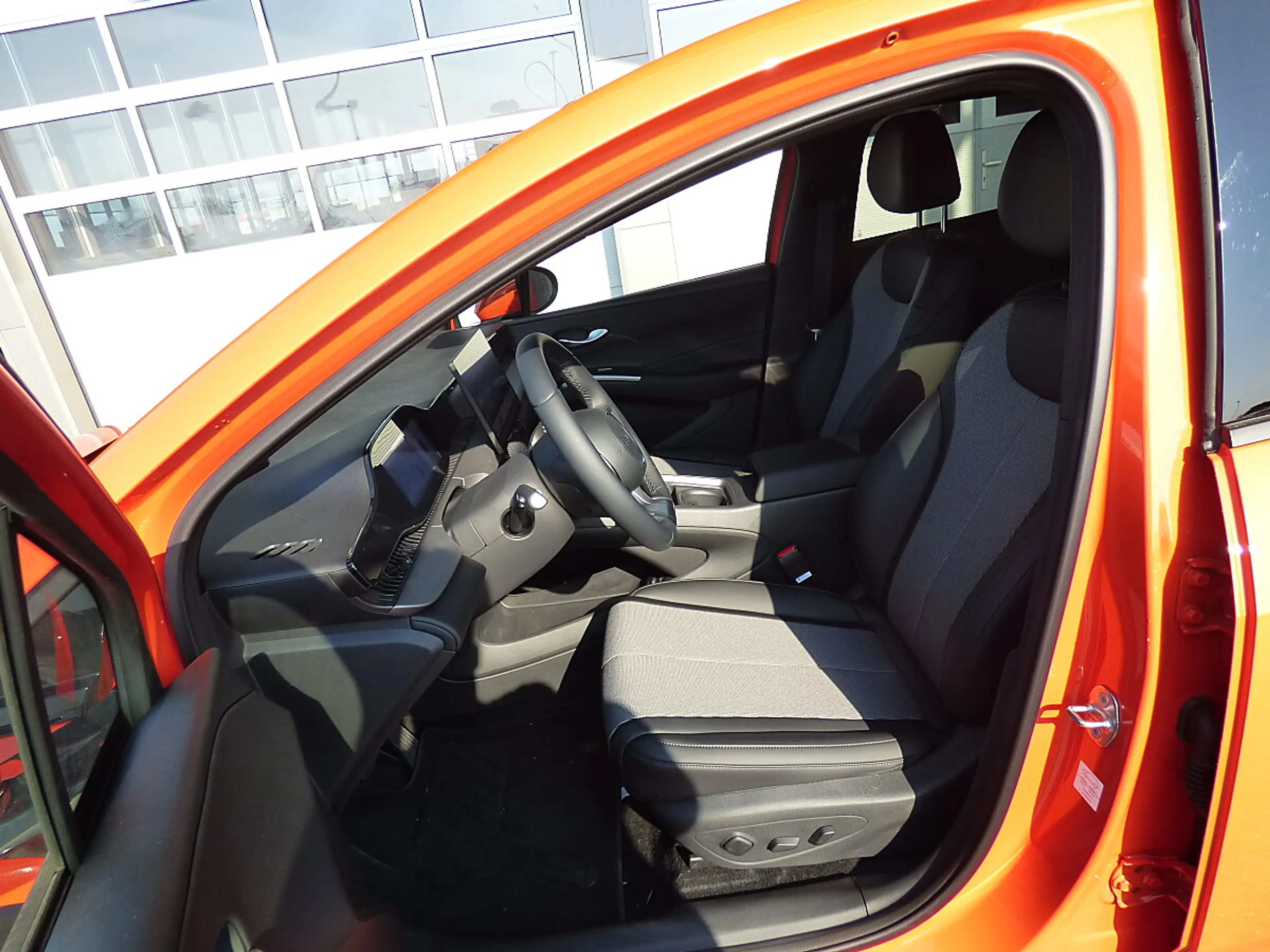 BYD Dolphin G DM-i PHEV 18,3kWh Comfort Lager — photo 6