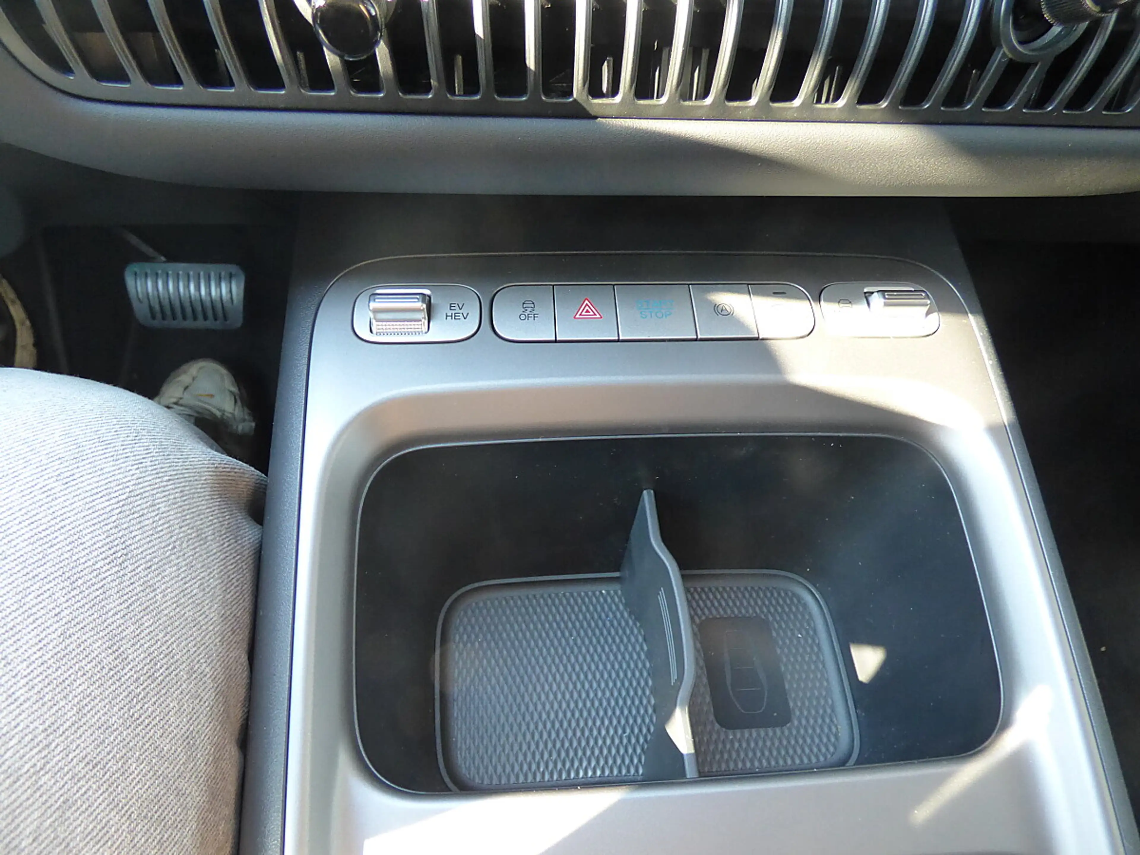 BYD Dolphin G DM-i PHEV 18,3kWh Comfort Lager — photo 13