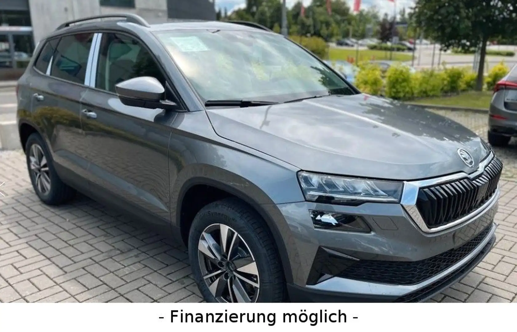 Skoda Karoq 2.0 TDI / DSG / 4x4 / 130 Jahre /  AHK Grijs - 1