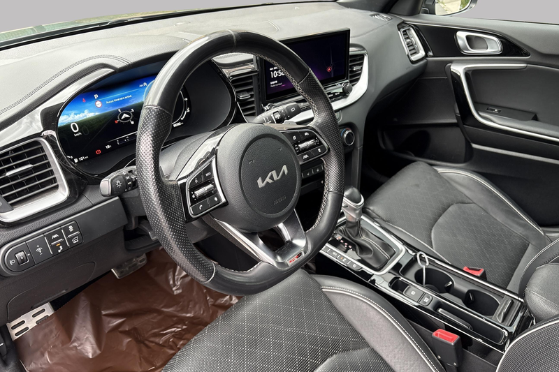 Kia ProCeed / pro_cee'd Gt line — photo 8