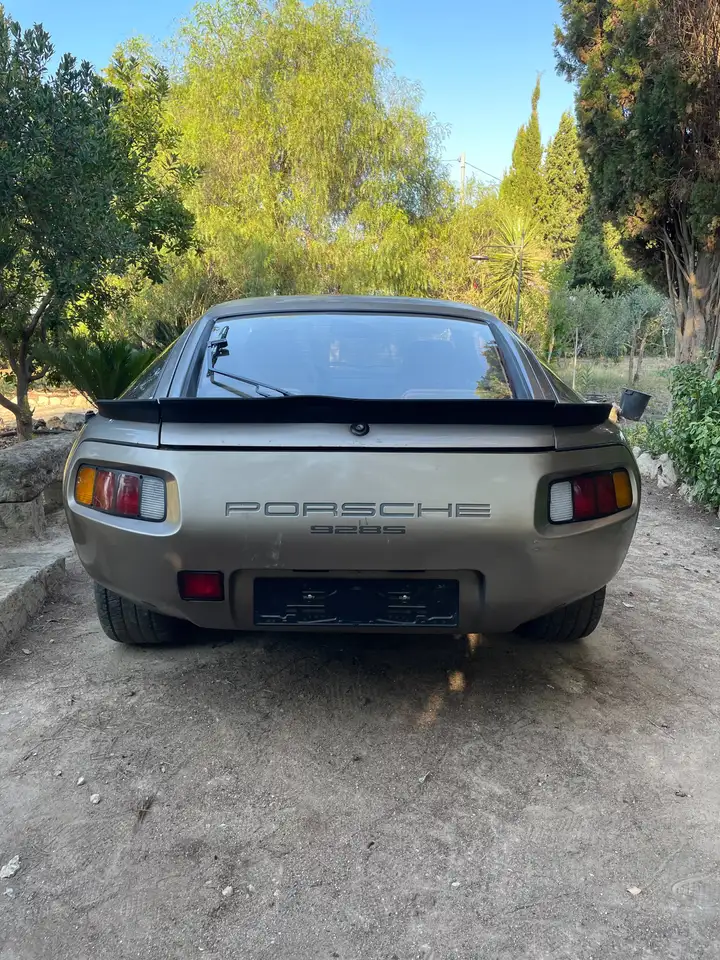 Porsche 928 4.7 S, foto 3