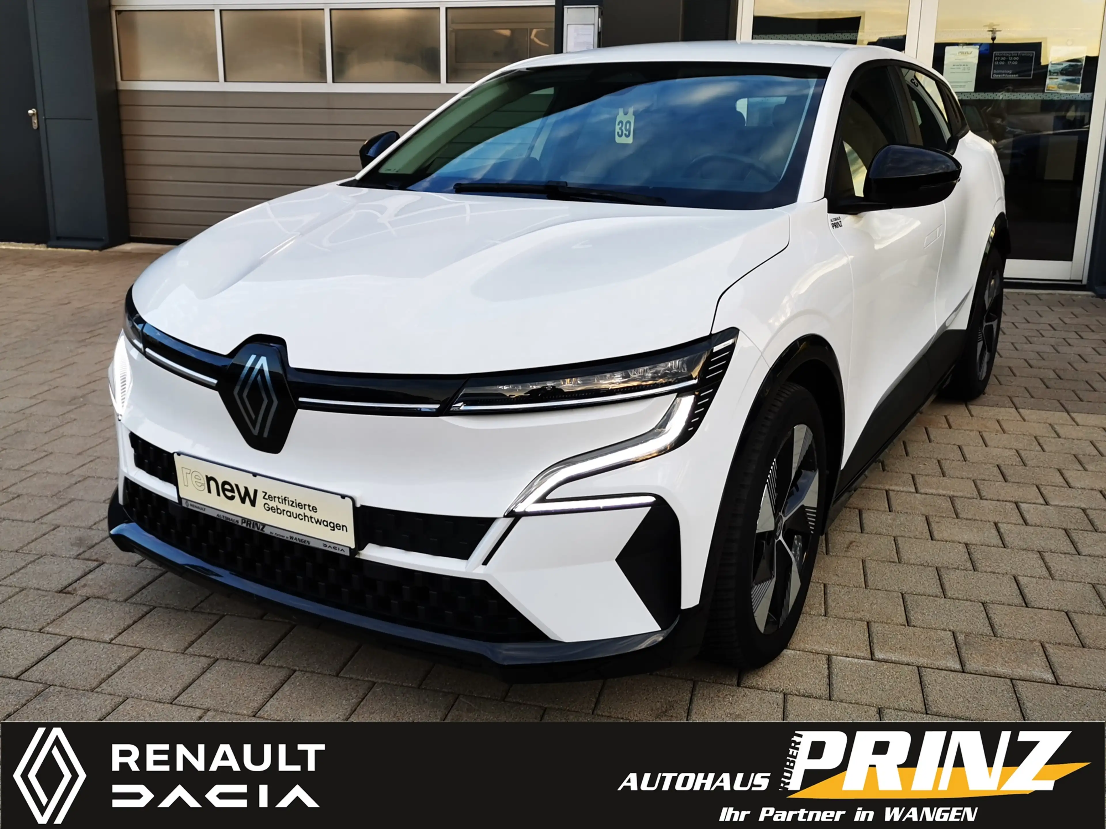Renault Megane E-Tech EV40 130 Equilibre (40 kWh boost) EV40 130HP Equil
