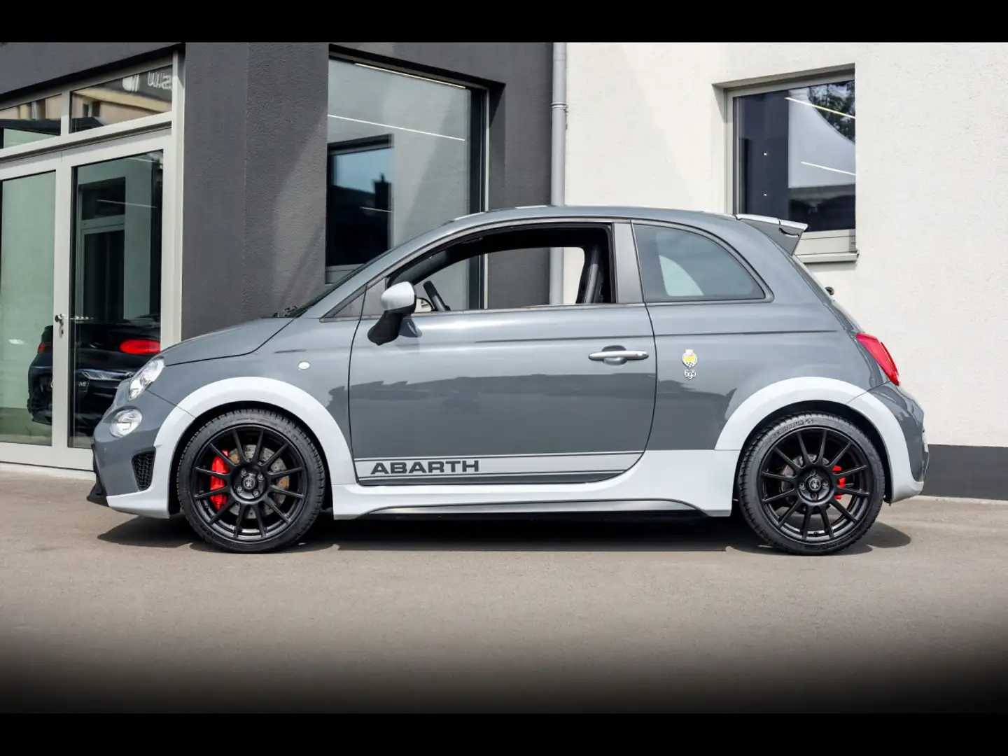 Abarth 695 1.4 T-Jet 16V MANUAL 70° ANNIVERSARIO°BEATS°SABELT Gris - 2