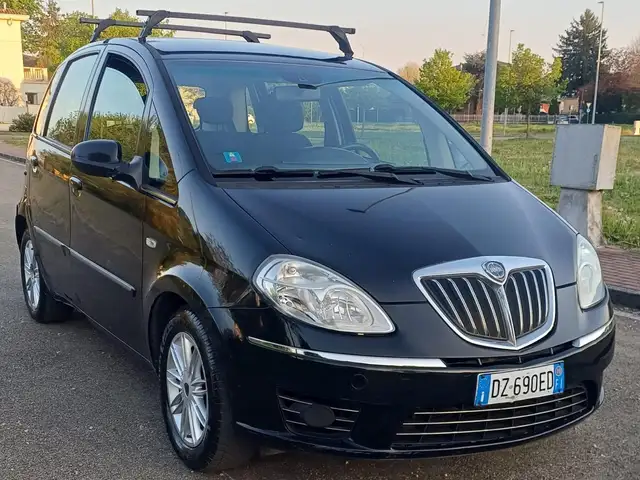 Lancia MUSA Musa II 2007 1.4 16v Platino ecochic Gpl