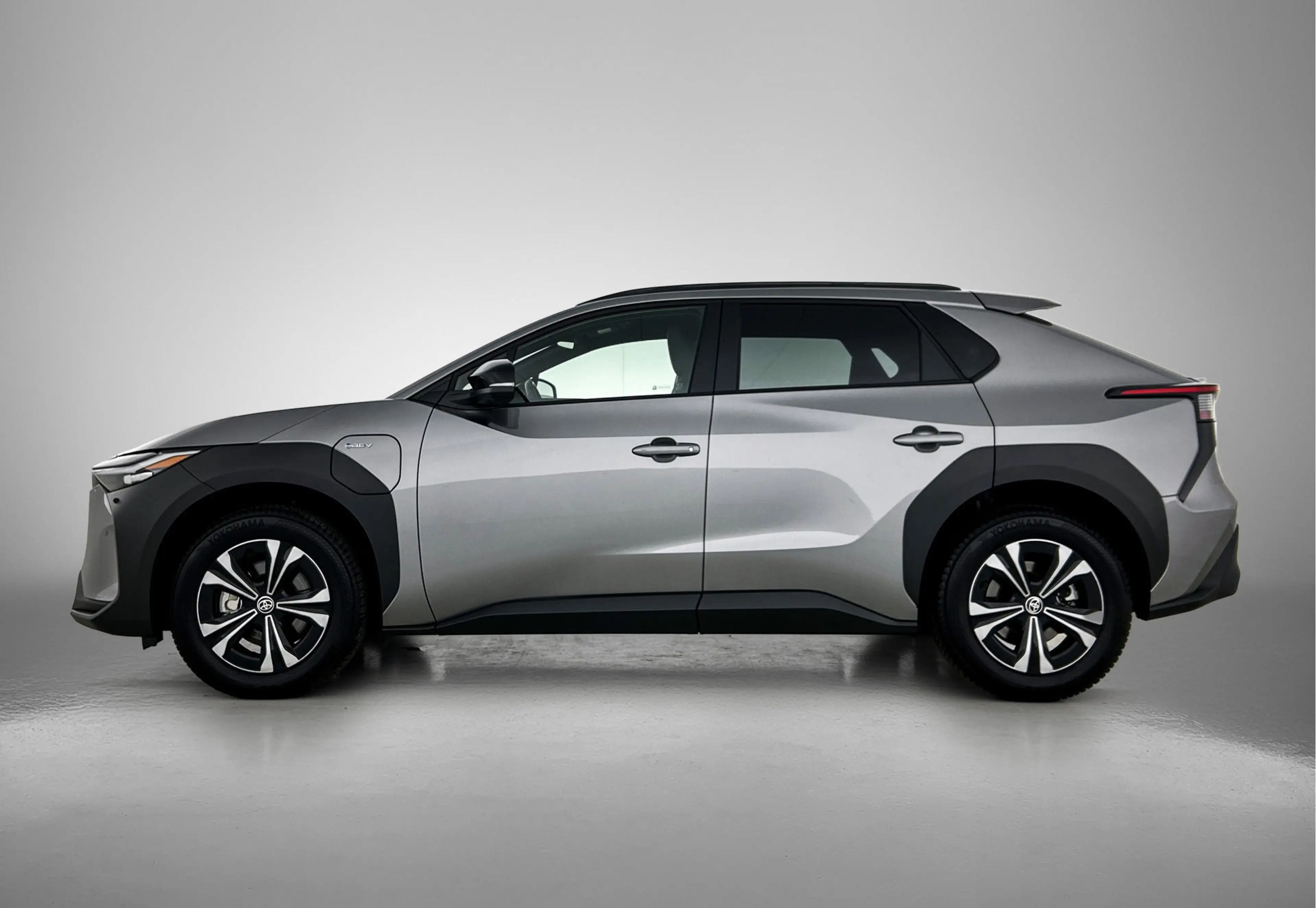 Toyota bZ4X Dynamic 71 kWh | Navigatie | PDC | Stoel en stuurv — photo 3