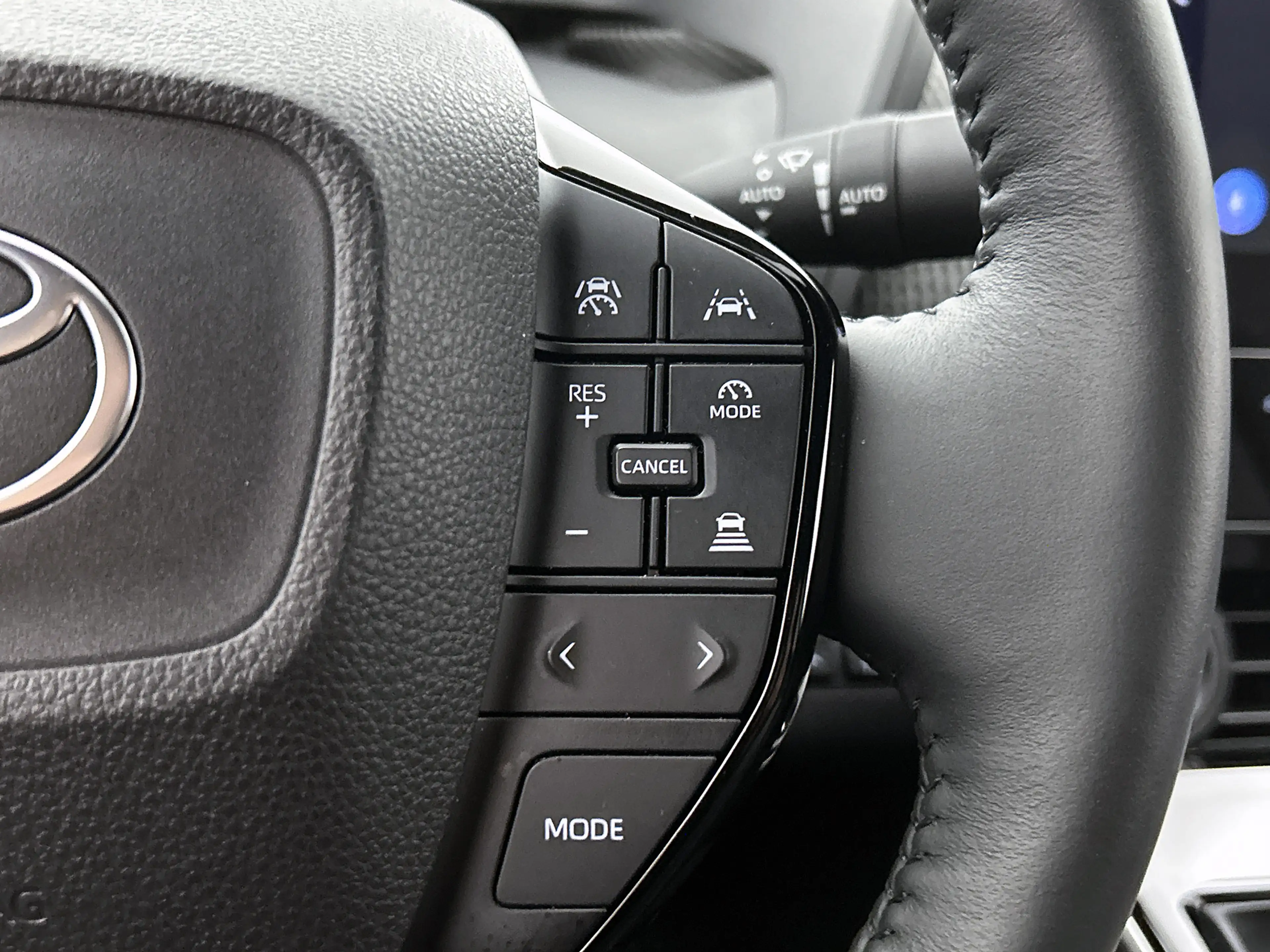 Toyota bZ4X Dynamic 71 kWh | Navigatie | PDC | Stoel en stuurv — photo 15