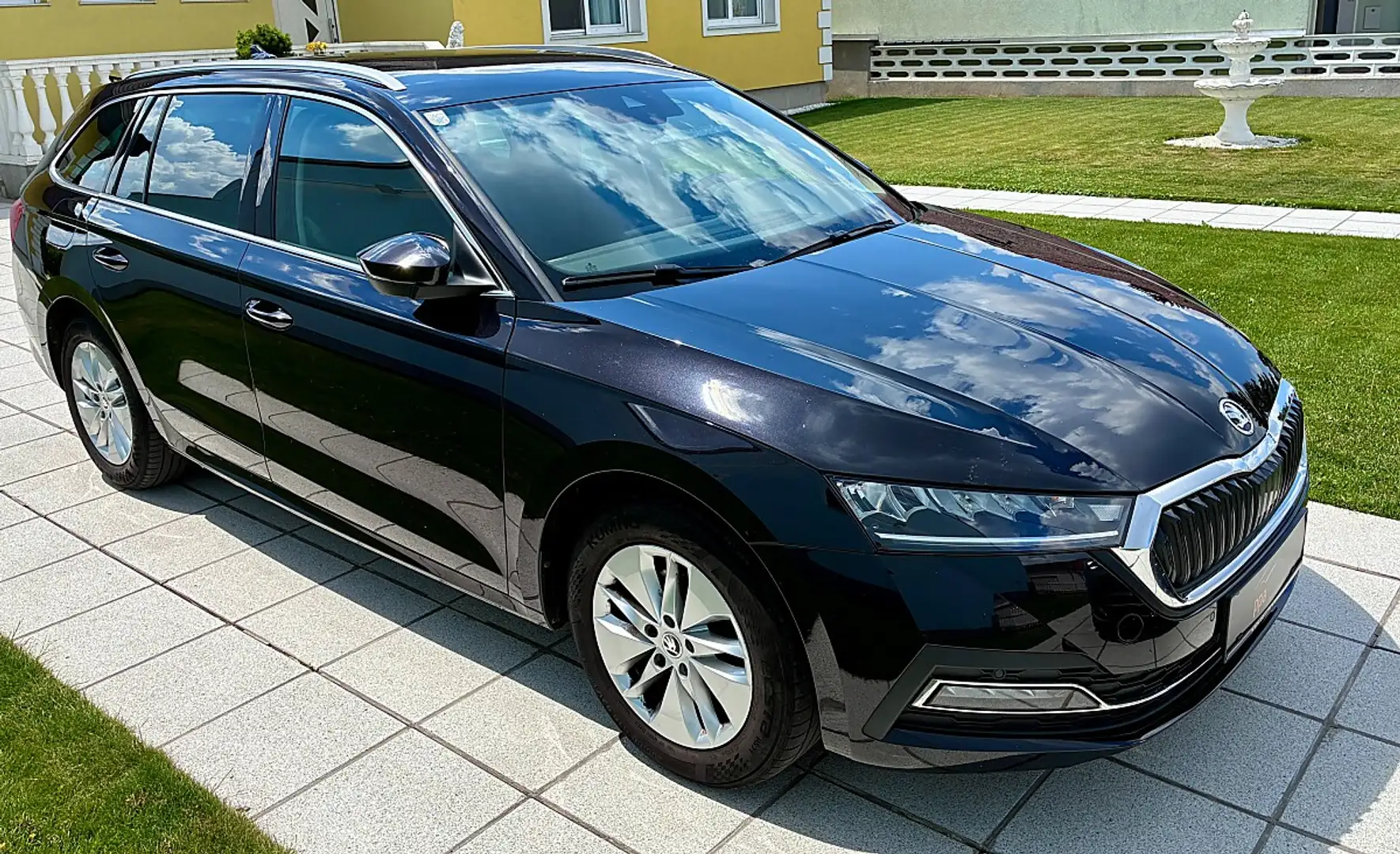 Skoda Octavia Combi 1,0 TSI Ambition Schwarz - 2
