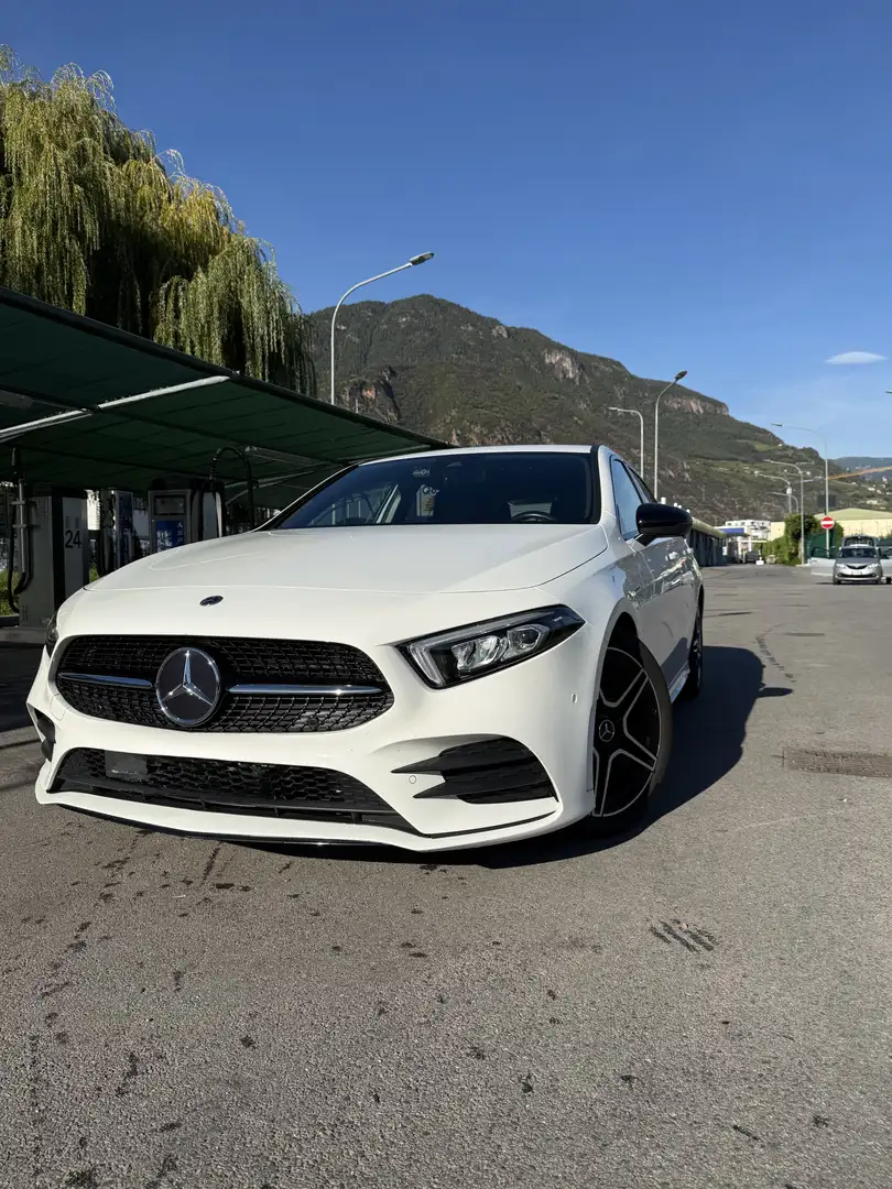 Mercedes-Benz 180 Premium AMG Night Edition Wit - 1