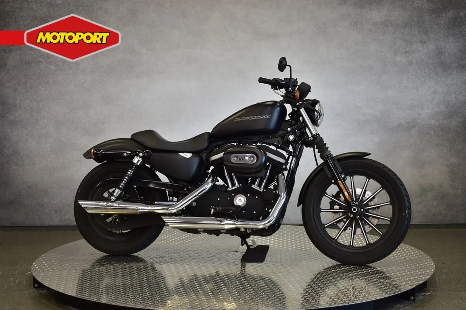 Harley-Davidson XL 883 N IRON Zwart - 1