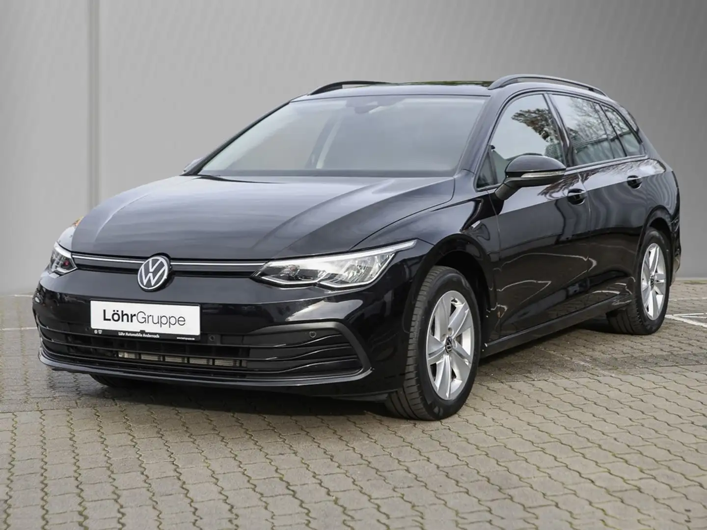 Volkswagen Golf VIII Variant 2.0 TDI DSG Life Schwarz - 2