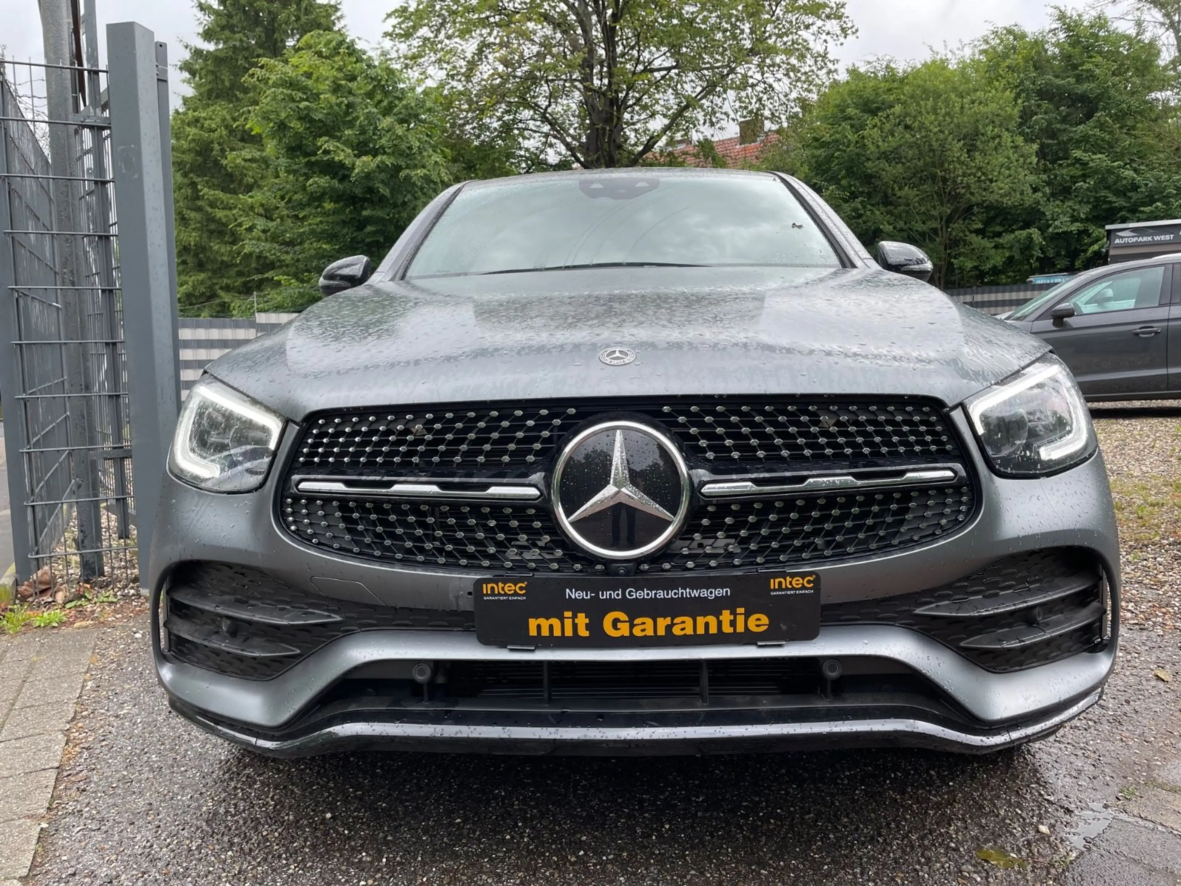 Mercedes-Benz GLC 300 Coupe 4Matic //AMG*NIGHT*AMBIETE*360KAME — photo 2