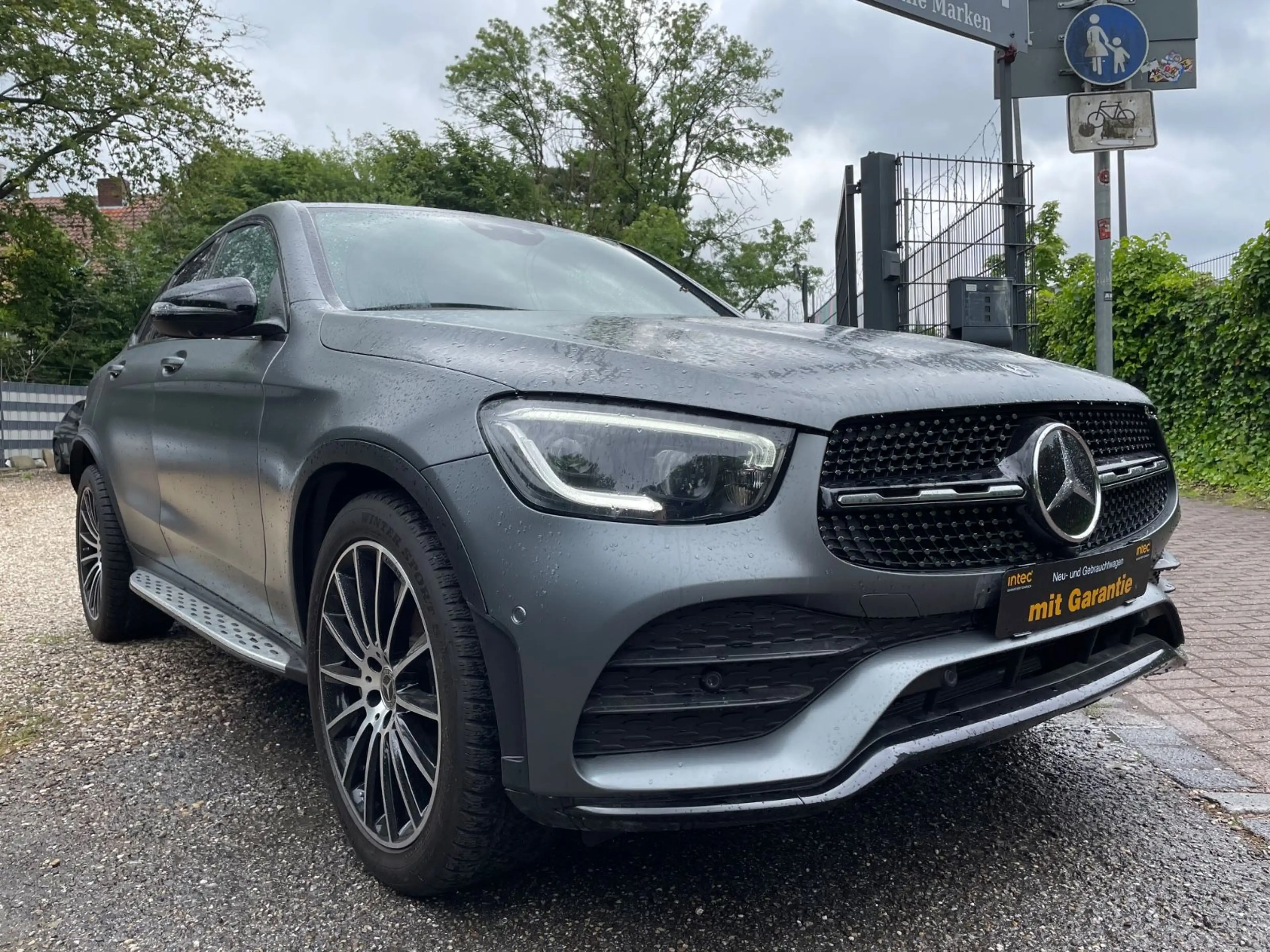 Mercedes-Benz GLC 300 Coupe 4Matic //AMG*NIGHT*AMBIETE*360KAME — photo 3