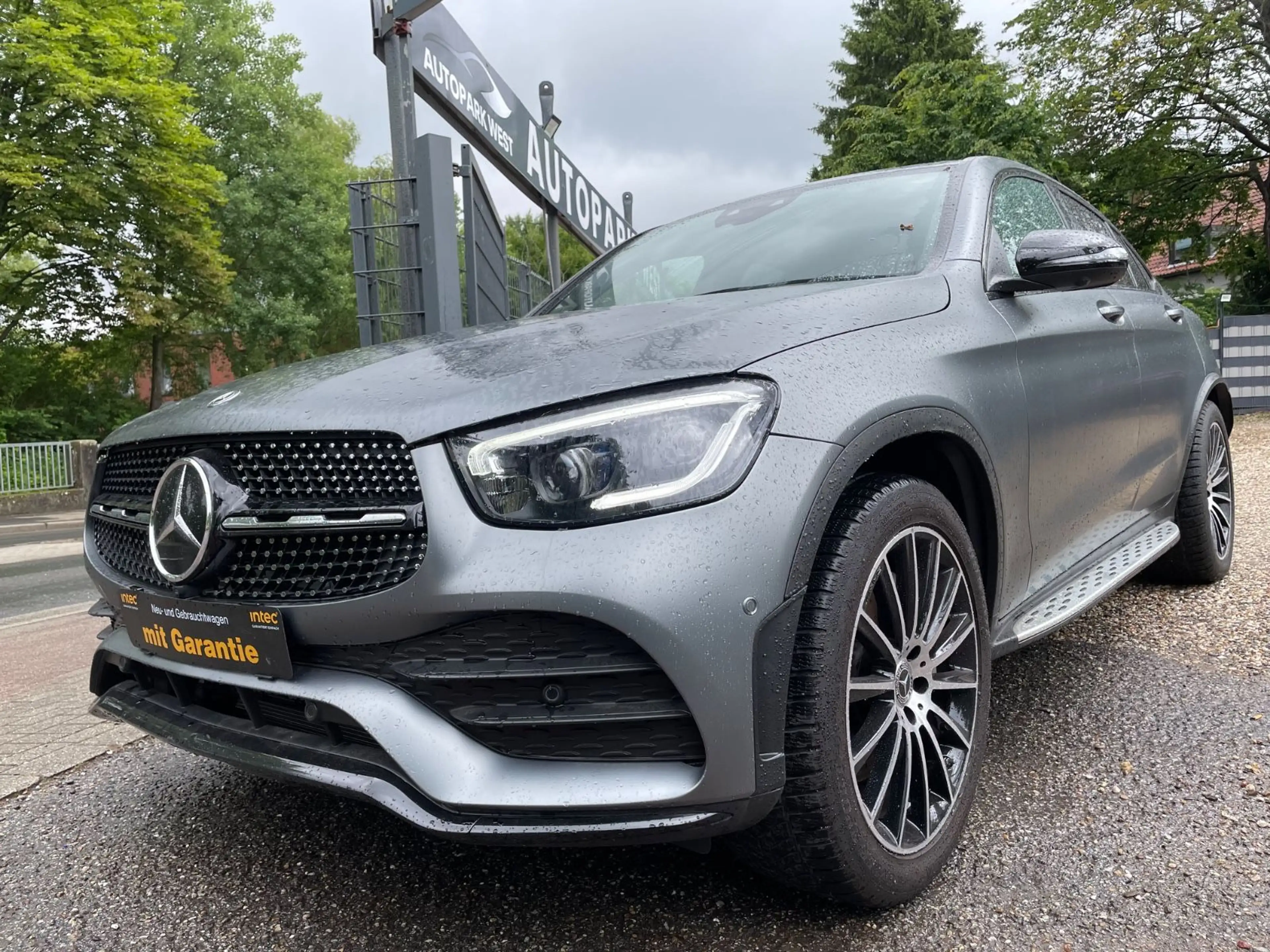 Mercedes-Benz GLC 300 Coupe 4Matic //AMG*NIGHT*AMBIETE*360KAME