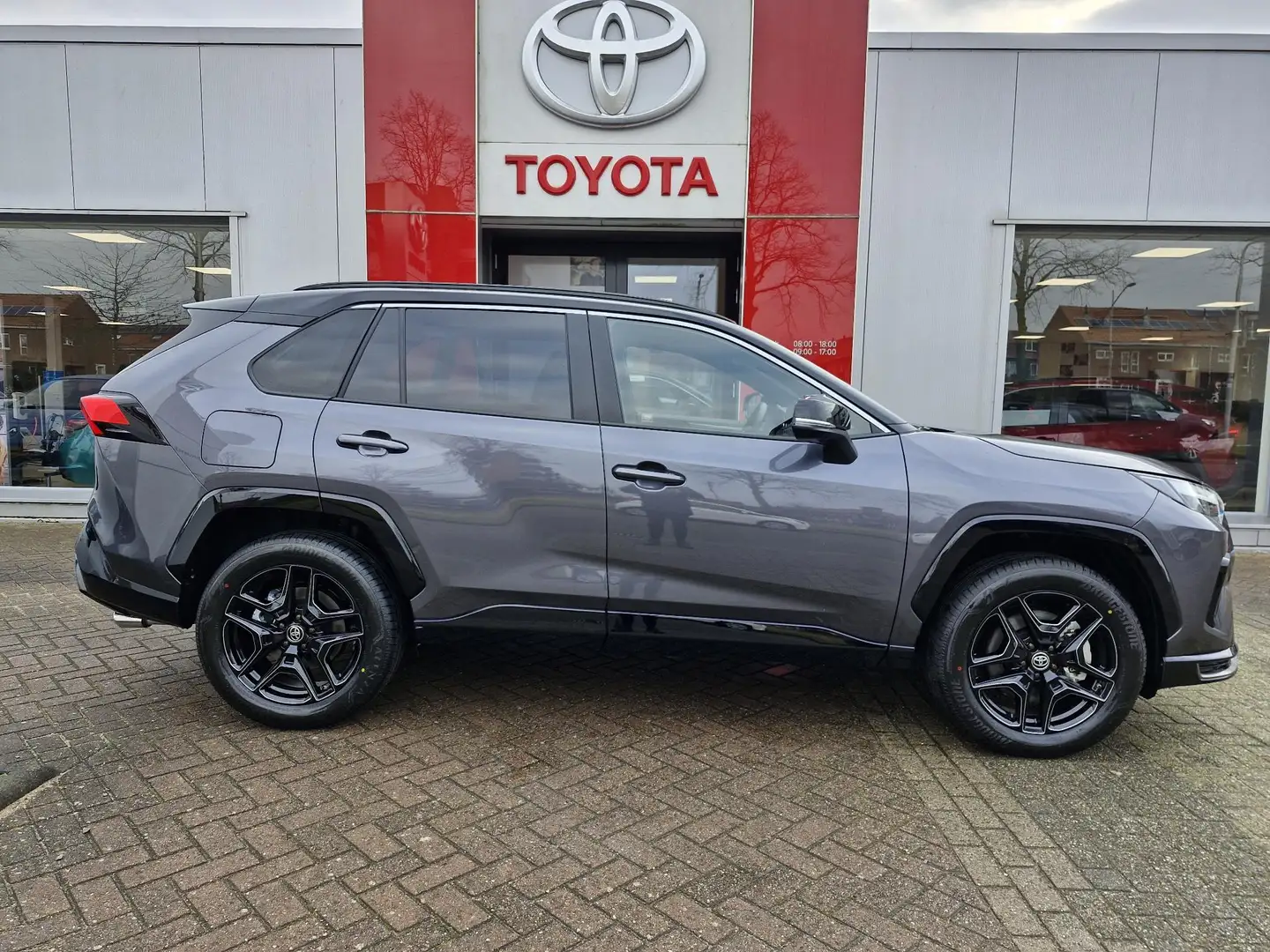 Toyota RAV 4 2.5 Plug-in Hybrid AWD GR SPORT - 2