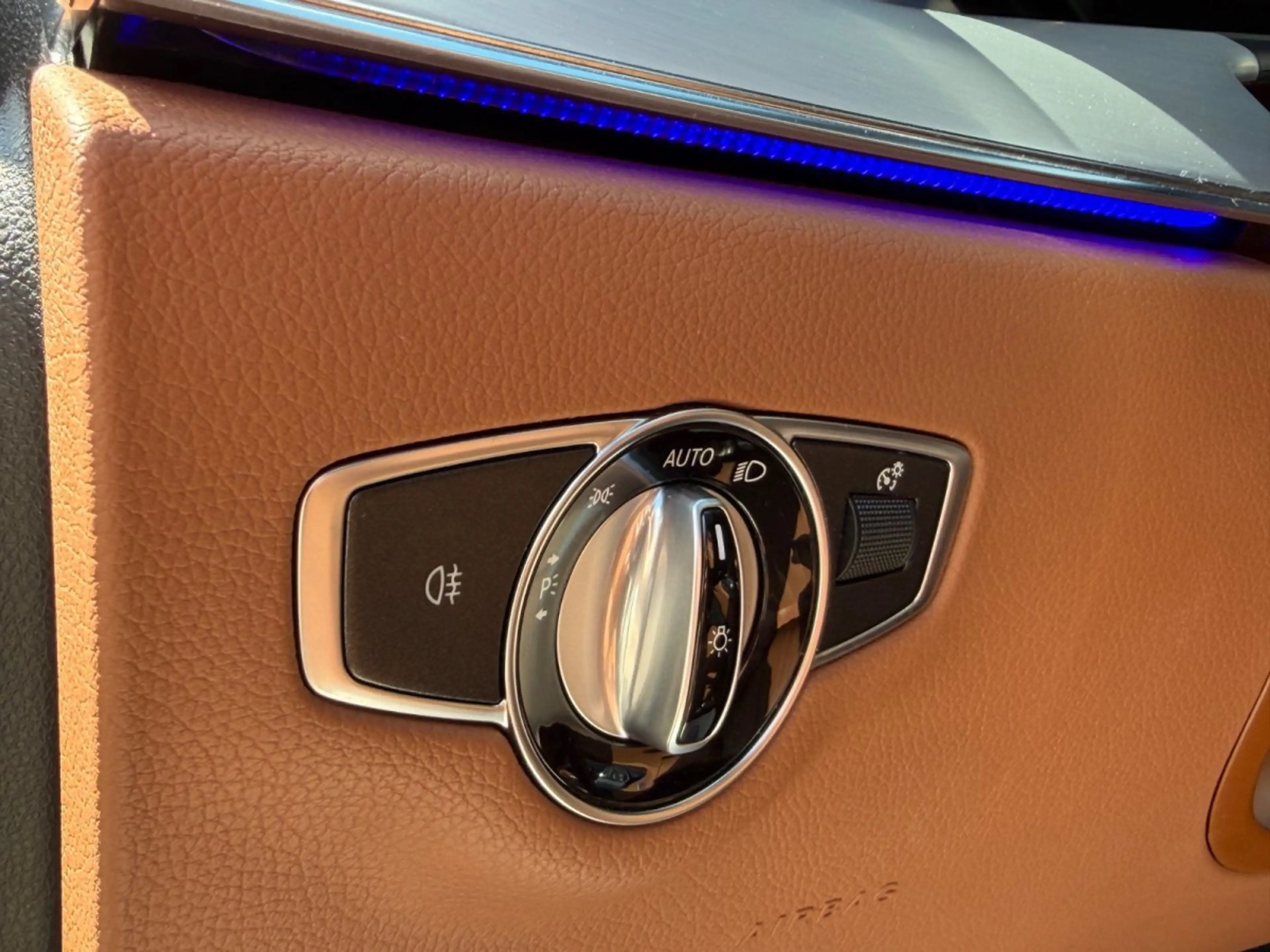 Mercedes-Benz E 400 d 4Matic Coupe/SD/GARANTIE MB/VOLL — photo 12