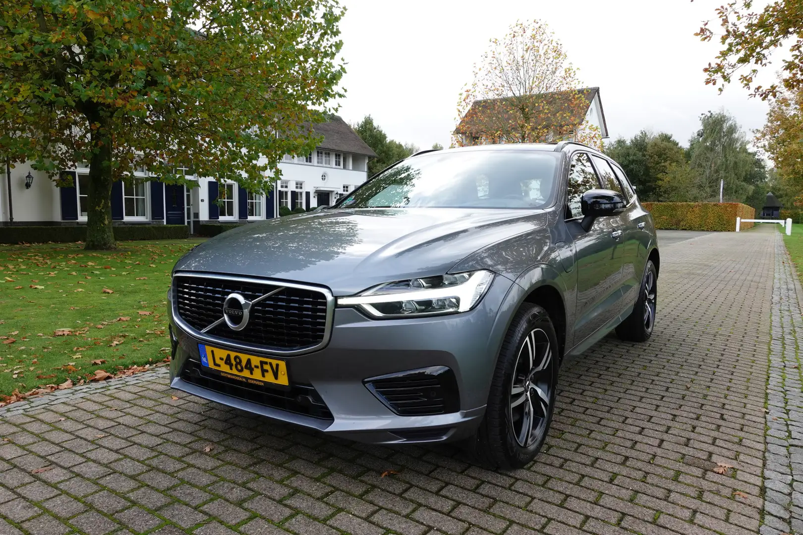 Volvo XC60 2.0 T8 Twin Engine AWD Inscription | Memory | Stoe Gris - 2