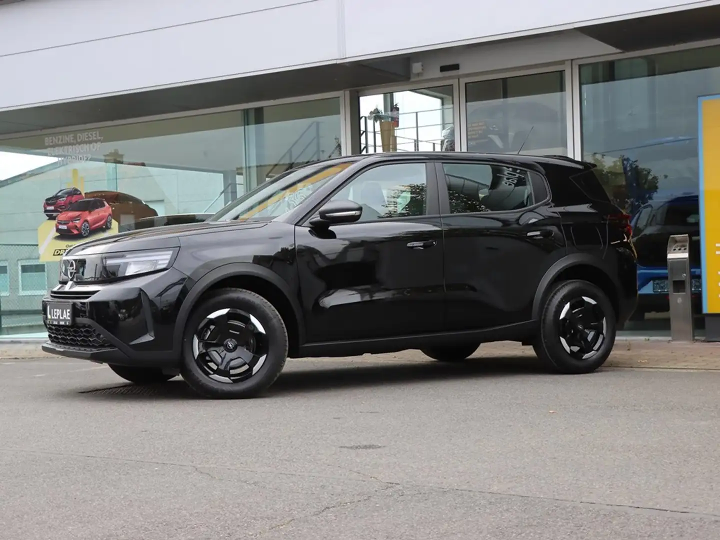 Opel Frontera EDITION 1.2 HYBRID 110PK |TECH PACK| Zwart - 2