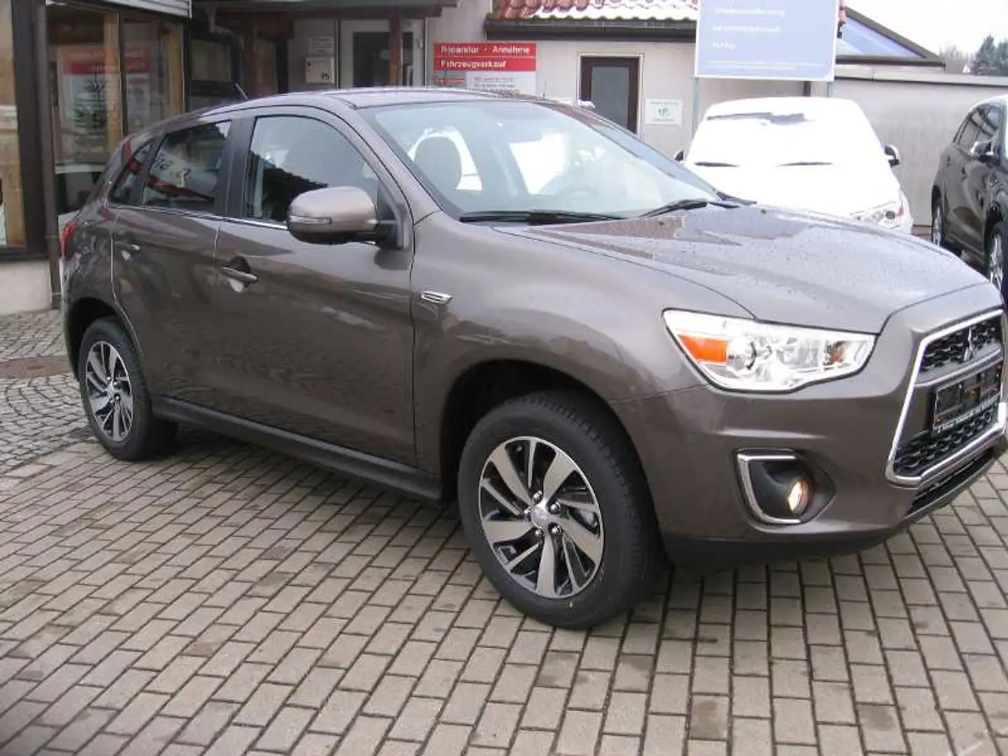 Mitsubishi ASX 1,6 Klassik Kollektion +AHK,Winterräder,Kamera,Sit Braun - 2