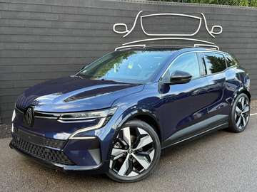 60 kWh Techno R220 Optimum charge+NAVI+CAMERA 360+VOLANT CHAUFF