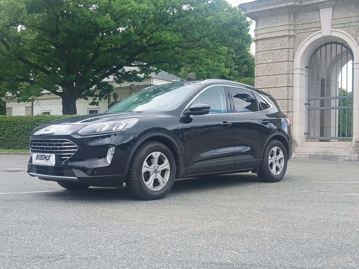 Ford Kuga Titanium *NAVI*PDC*TOUCH*1.HAND* Schwarz - 2