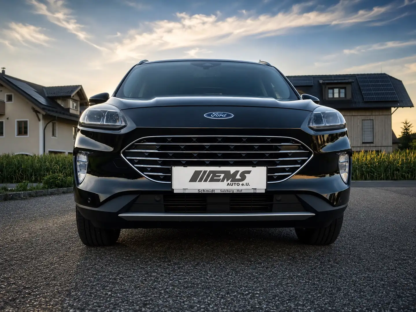 Ford Kuga Titanium *NAVI*PDC*TOUCH*1.HAND*Pickerl Neu Schwarz - 1