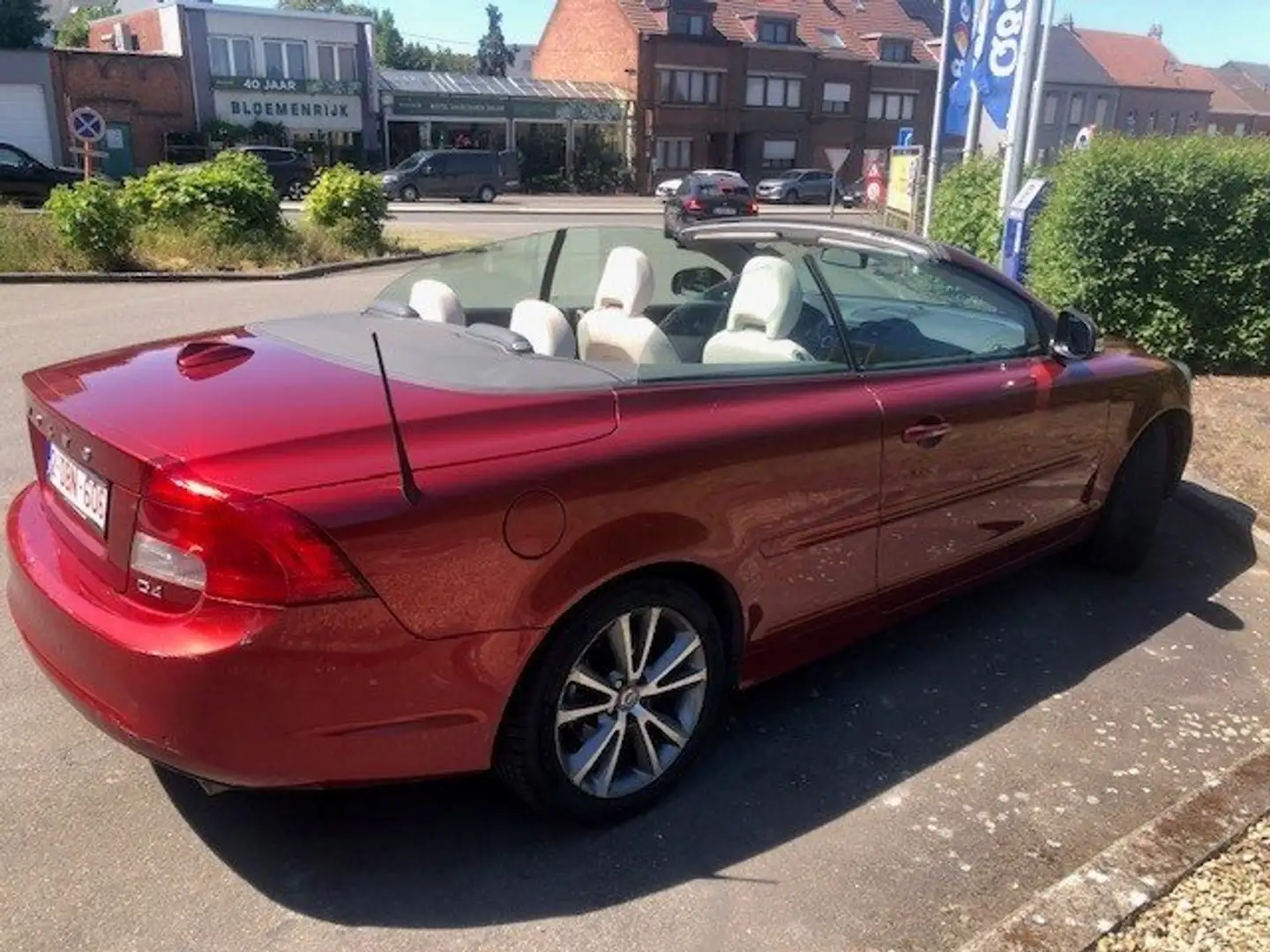 Volvo C70 C70 D4 Aut. Kinetic Rot - 1