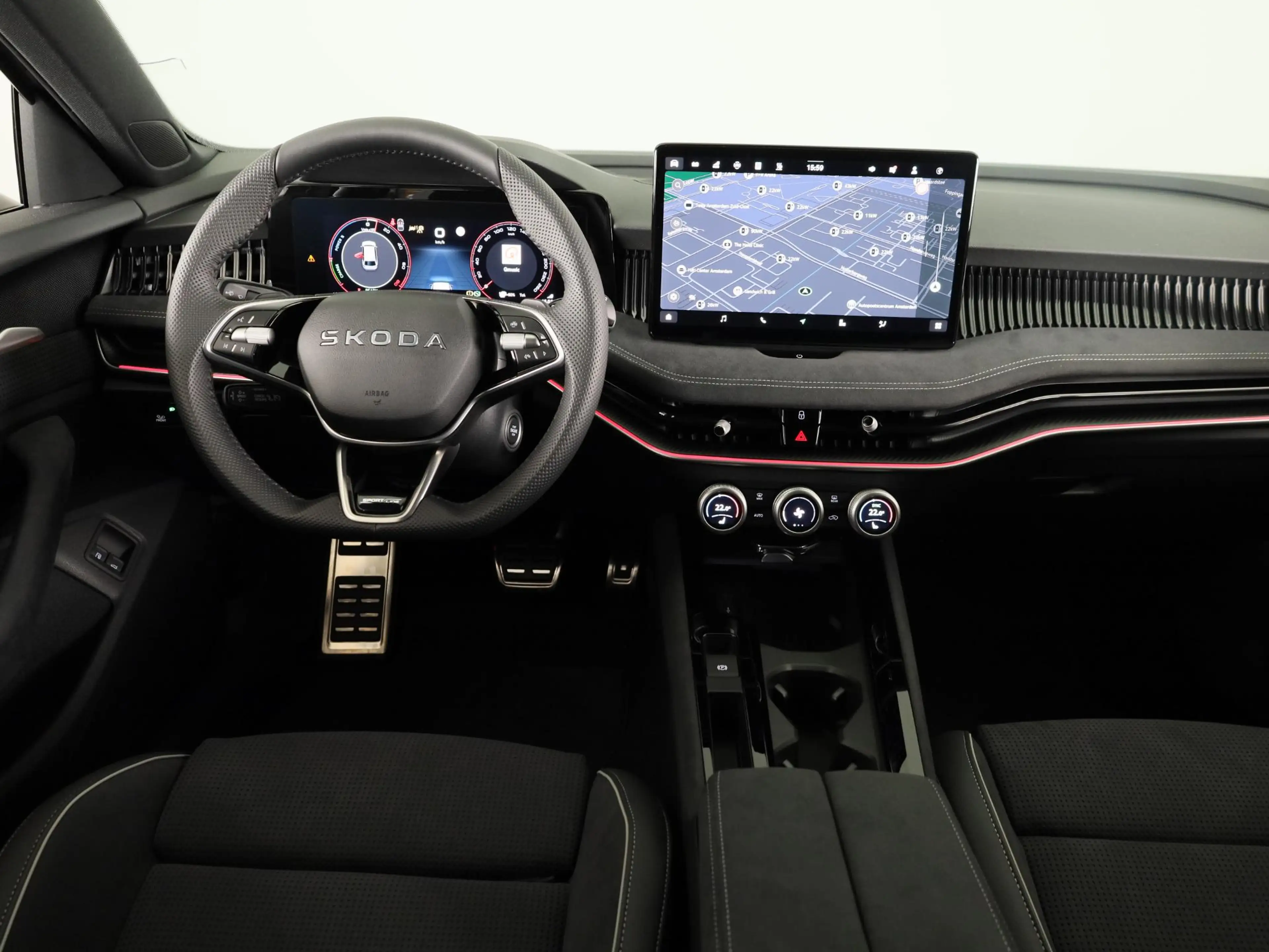 Skoda Superb combi Sportline Business PHEV 1.5 TSI 204 pk 6 ver — photo 5