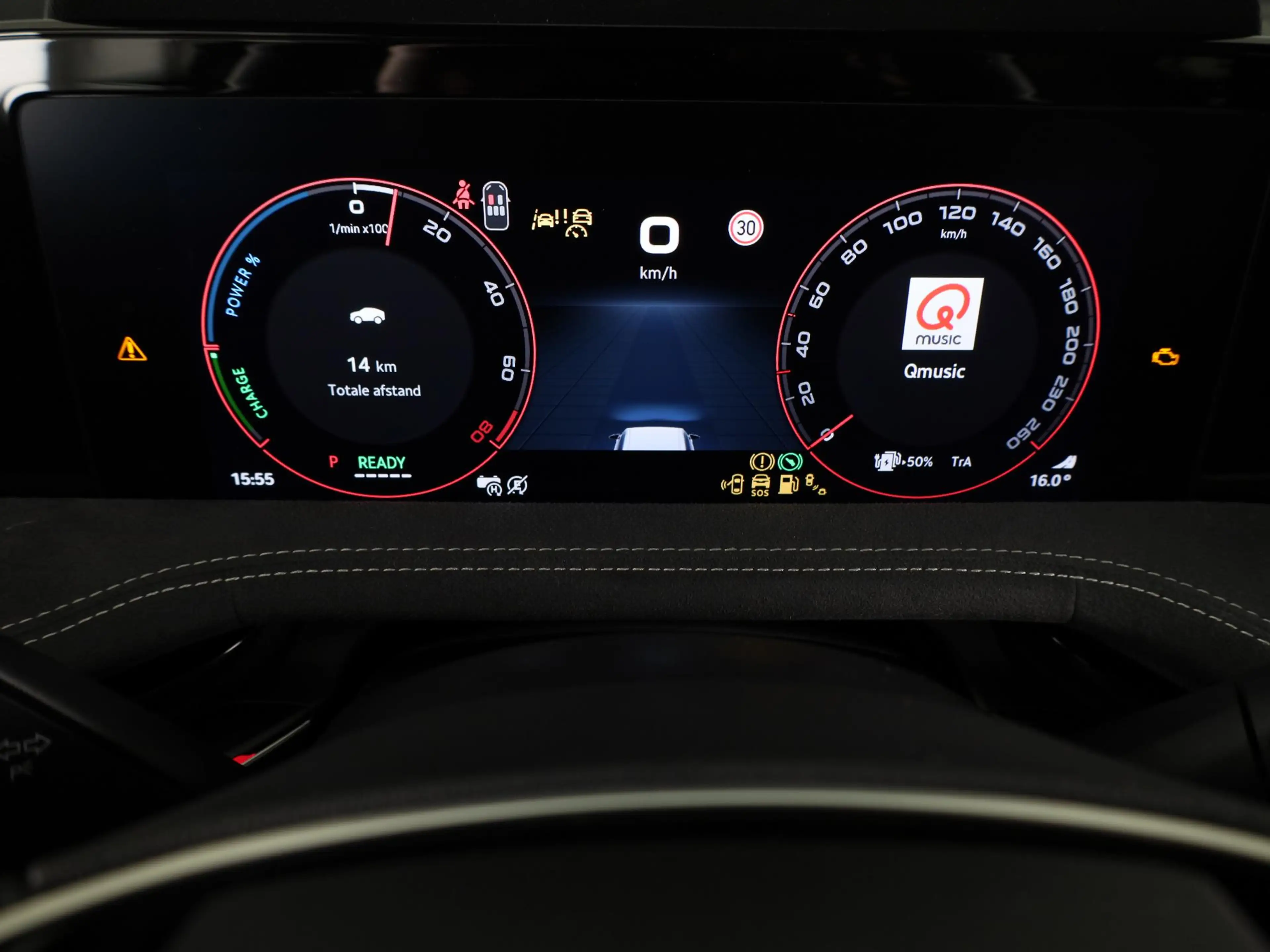 Skoda Superb combi Sportline Business PHEV 1.5 TSI 204 pk 6 ver — photo 9