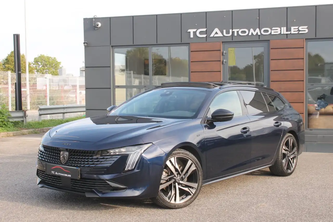 Peugeot 508 Hybrid 225 e-EAT8 GT — photo 1 of 17