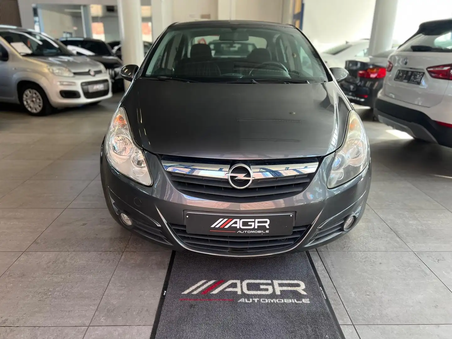 Opel Corsa DISPONIBLE DIRECTEMENT Grau - 2