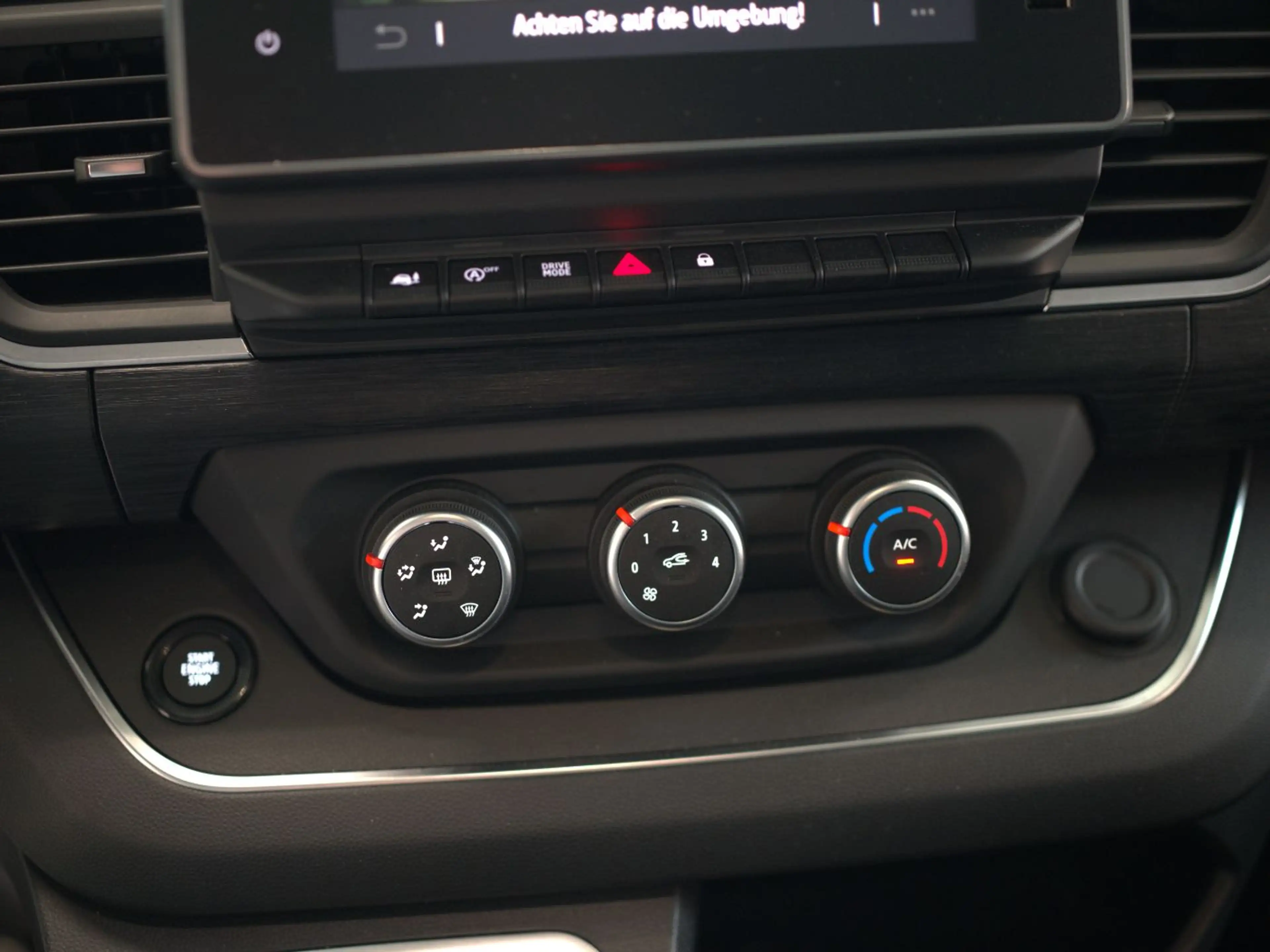 Nissan Primastar Kombi 170dCi AT L1H1 2.8t Tekna LED+KAM — photo 14
